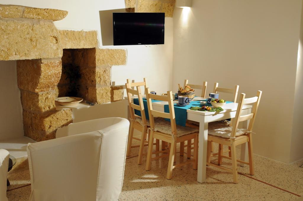 Holiday Home La Corte Dei Pirri Gagliano del Capo Room photo